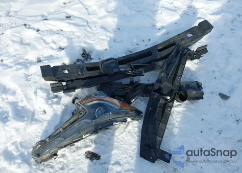 2021 Toyota Corolla Se 6Mt z USA, uszkodzony, nr VIN 5YFM4MCE8MP091101